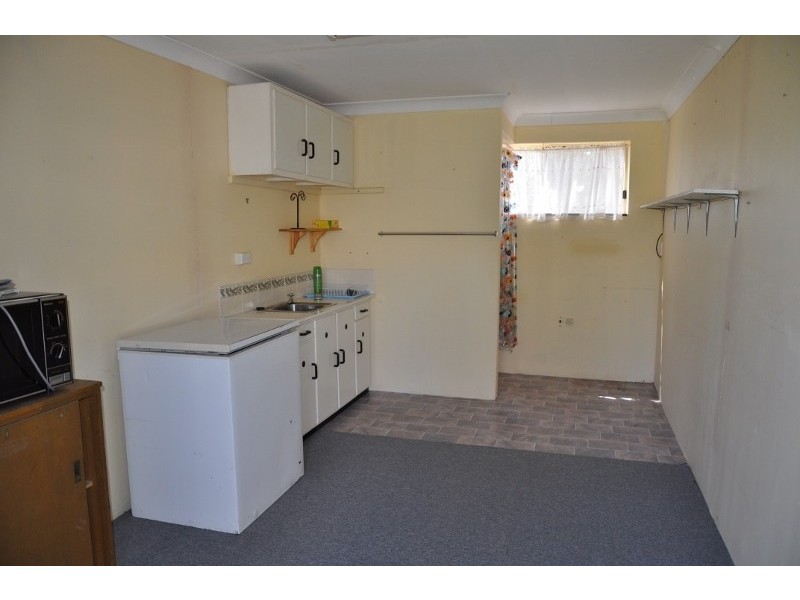 42 Pye Street, Eugowra NSW 2806