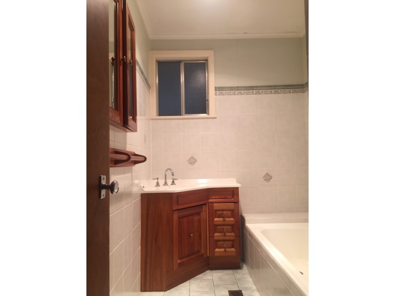 17 Thornbury Street, Parkes NSW 2870