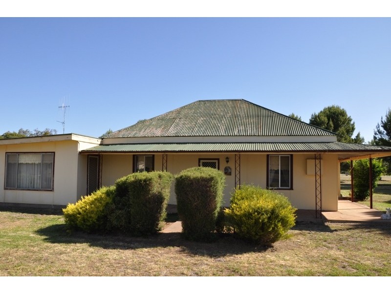 6 Oberon Street, Eugowra NSW 2806