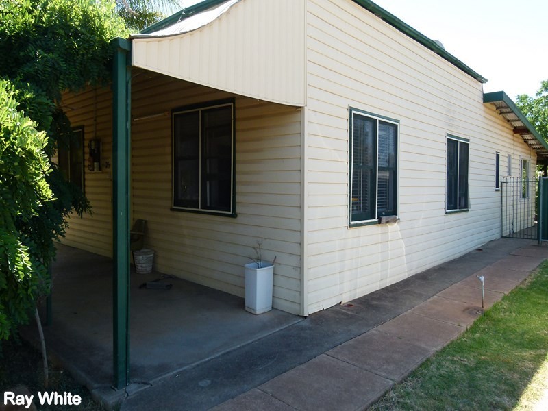 25 Queen Street, Forbes NSW 2871