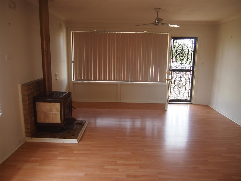17 Best Street, Parkes NSW 2870