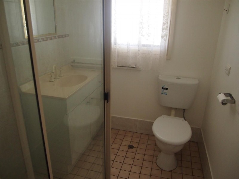 17 Best Street, Parkes NSW 2870