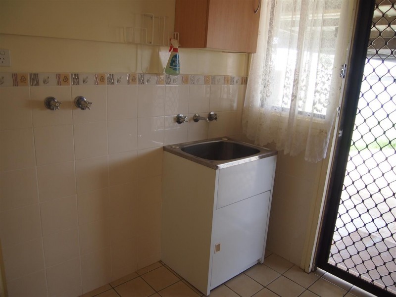 17 Best Street, Parkes NSW 2870