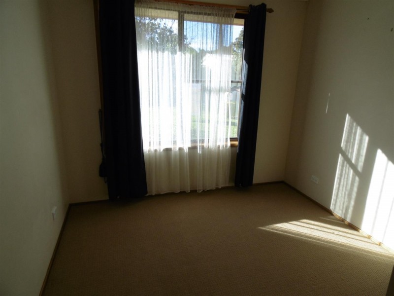16 Lawson Street, Parkes NSW 2870