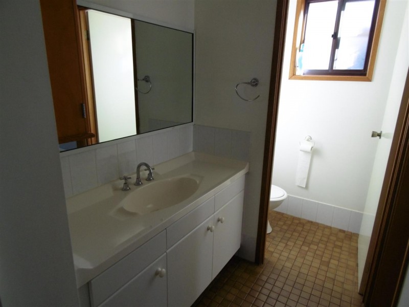 16 Lawson Street, Parkes NSW 2870