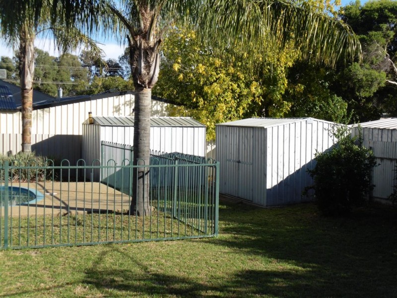 16 Lawson Street, Parkes NSW 2870