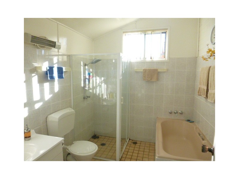 69 Dalton Street, Parkes NSW 2870