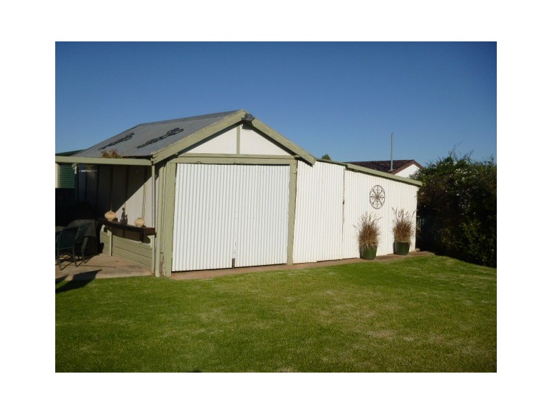 69 Dalton Street, Parkes NSW 2870