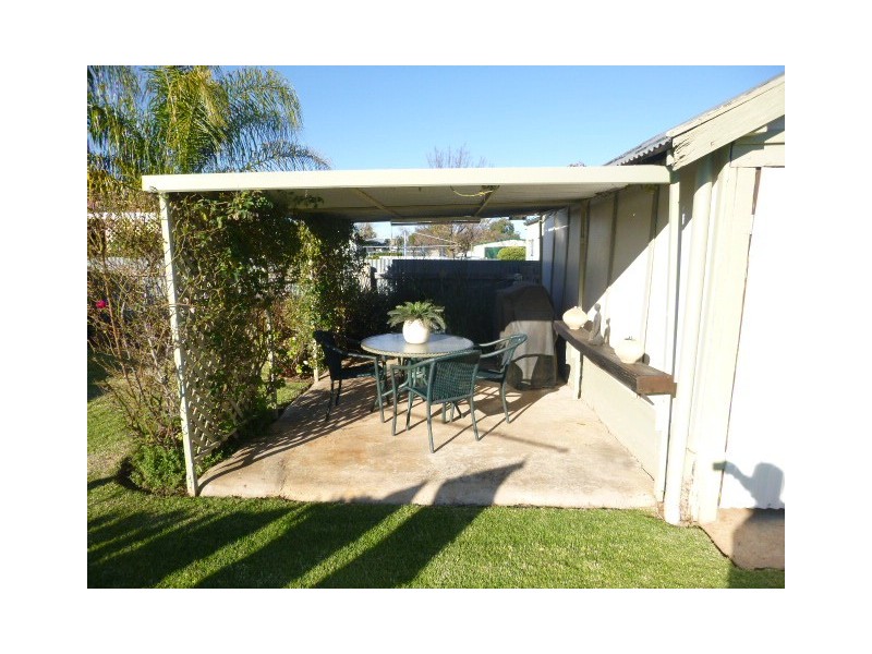 69 Dalton Street, Parkes NSW 2870