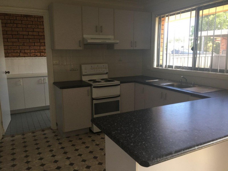 4/24 Ebelina Crescent, Parkes NSW 2870