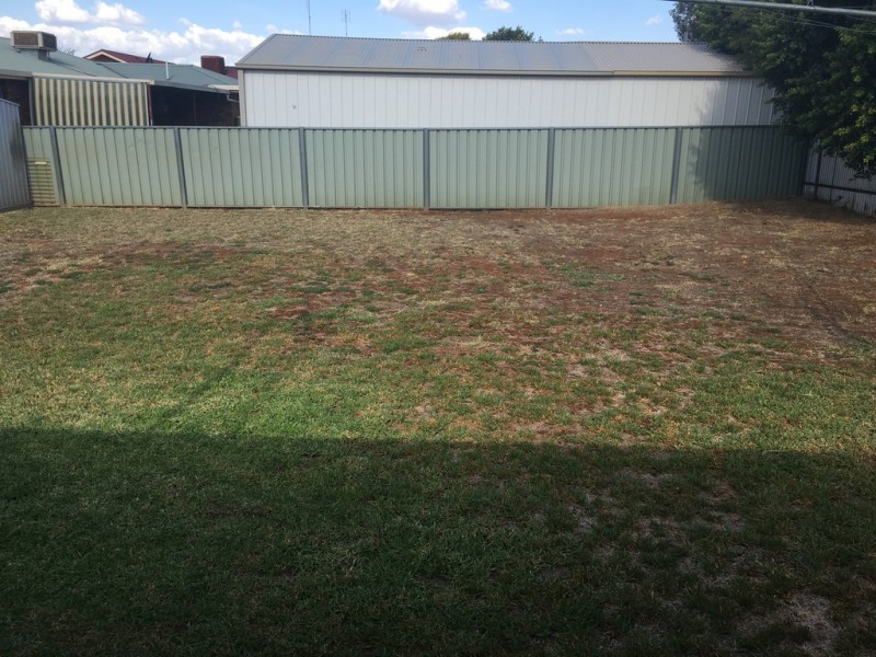 9 Flinders Street, Parkes NSW 2870