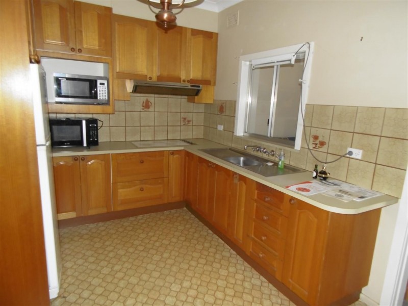 111 Cheney Road, Parkes NSW 2870