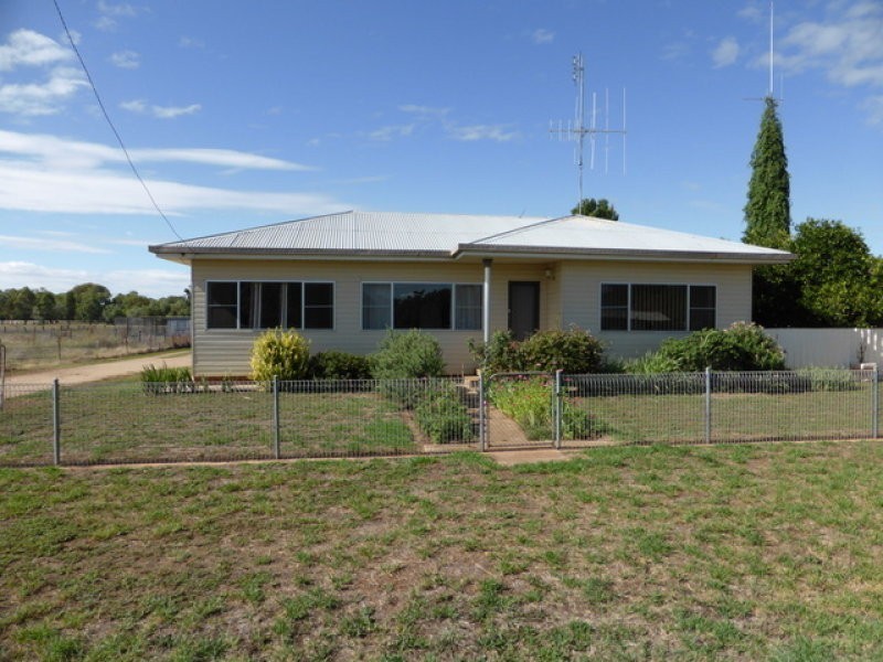 111 Cheney Road, Parkes NSW 2870