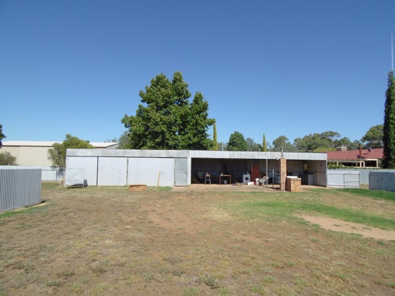 111 Cheney Road, Parkes NSW 2870