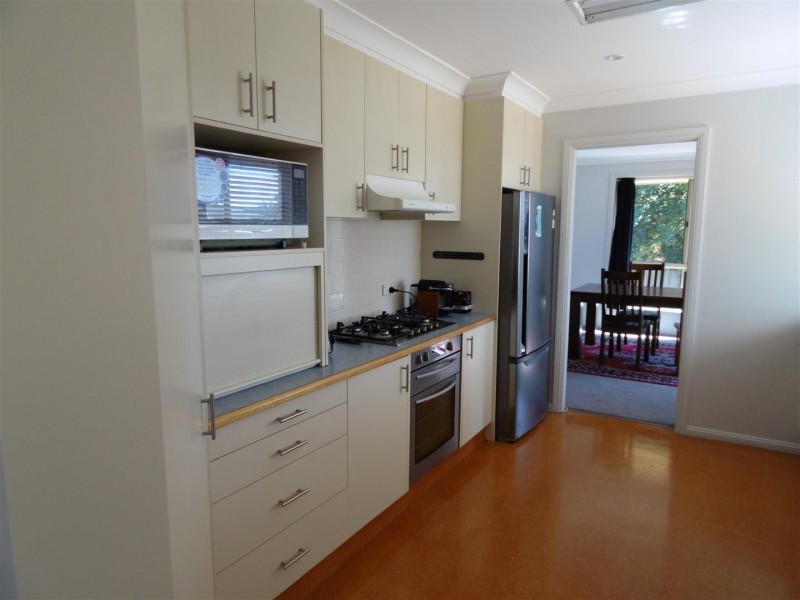 12 Christina Close, Parkes NSW 2870