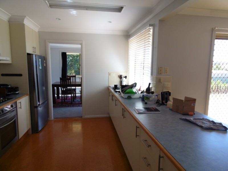 12 Christina Close, Parkes NSW 2870