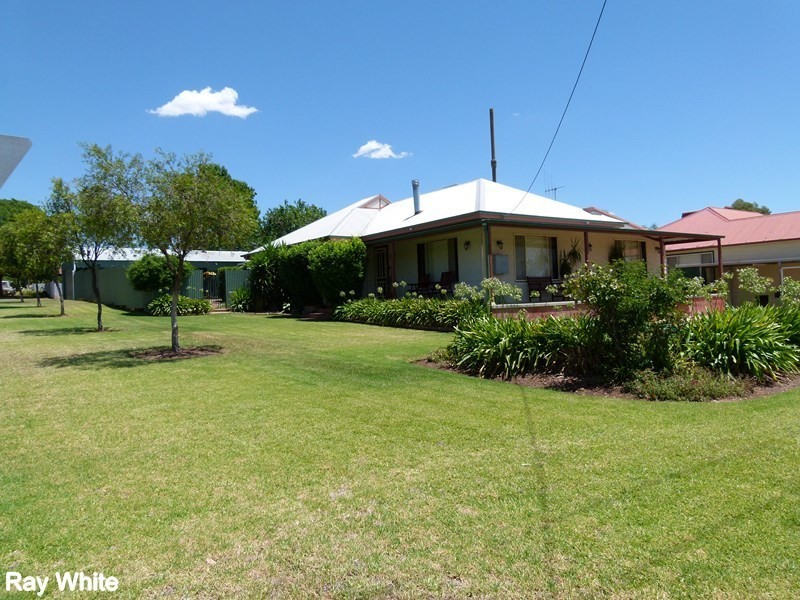 85 Ferry Street, Forbes NSW 2871