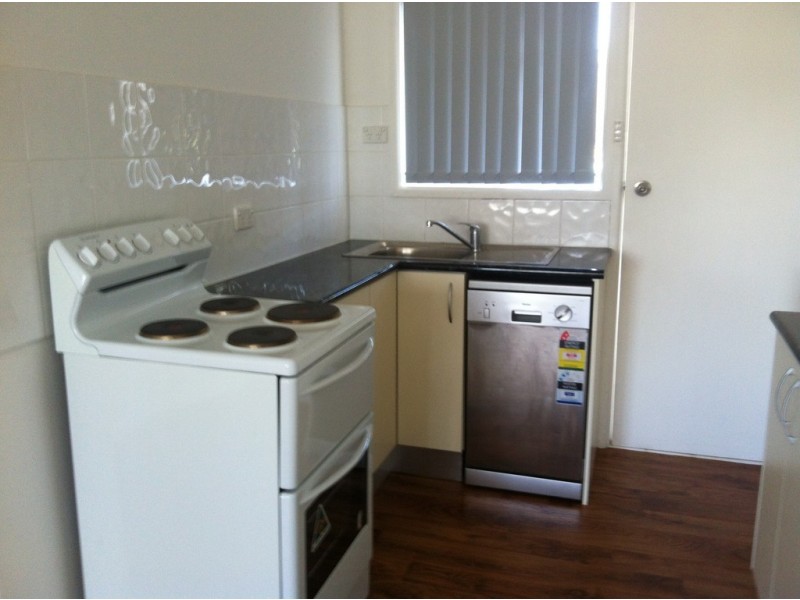 2/101 Currajong Street, Parkes NSW 2870