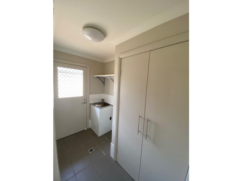 8 Avoca Place, Parkes NSW 2870