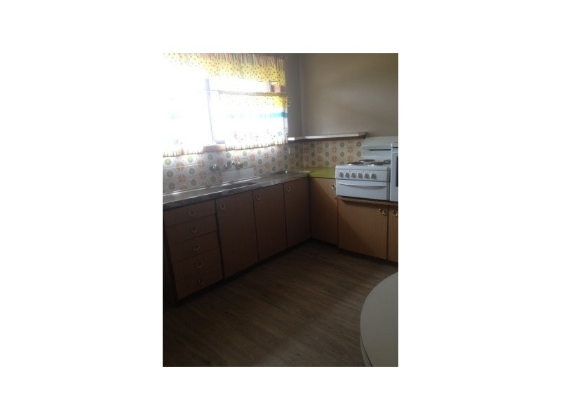 30 Barton, Parkes NSW 2870
