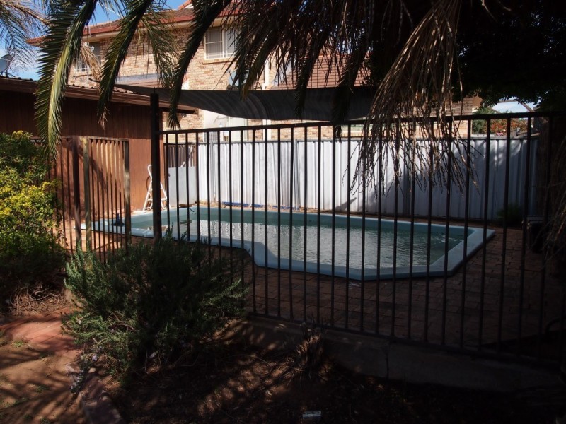 12 Adams Ave, Condobolin NSW 2877