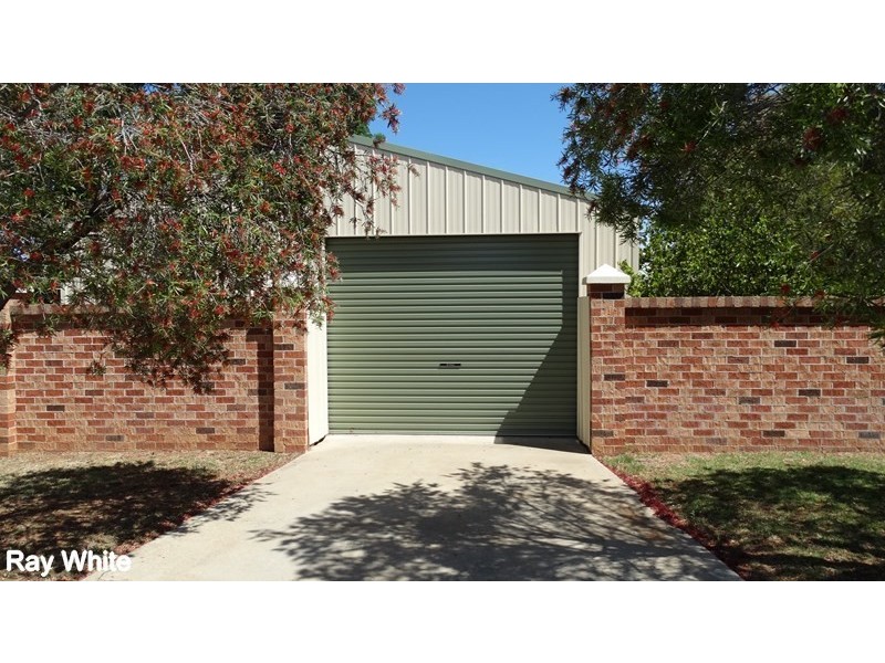 1 Elm Place, Forbes NSW 2871