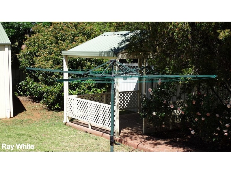 1 Elm Place, Forbes NSW 2871