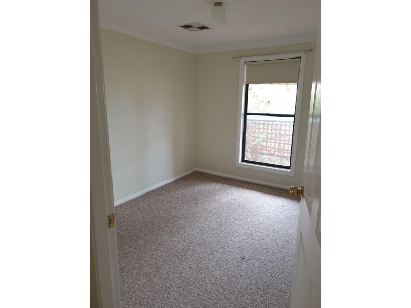 9 Adams Ave, Condobolin NSW 2877