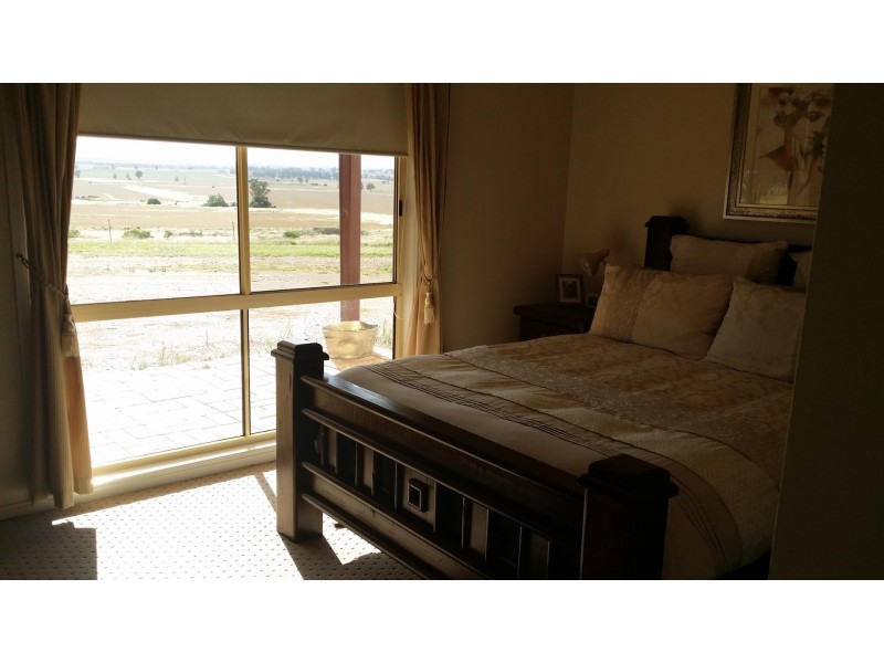 1506 Newell Highway, Parkes NSW 2870