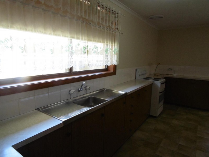 75 Currajong Street, Parkes NSW 2870