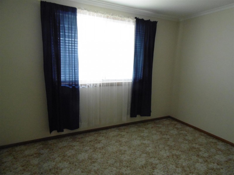 75 Currajong Street, Parkes NSW 2870