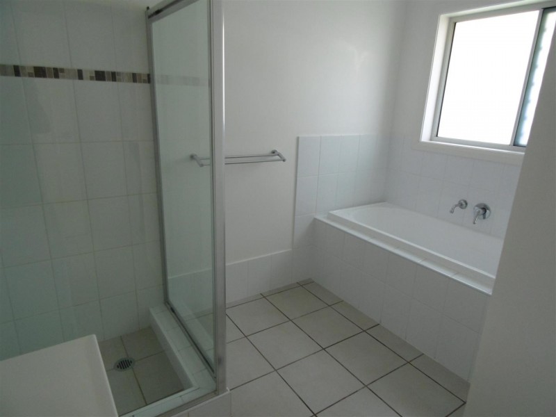 24 Warragrah Place, Parkes NSW 2870