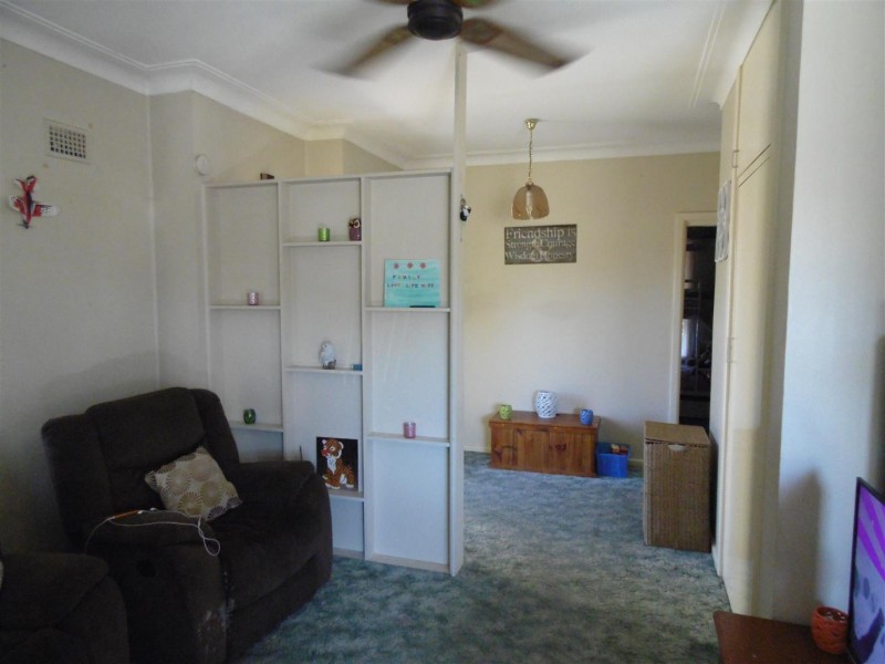 20 Middleton Street, Parkes NSW 2870