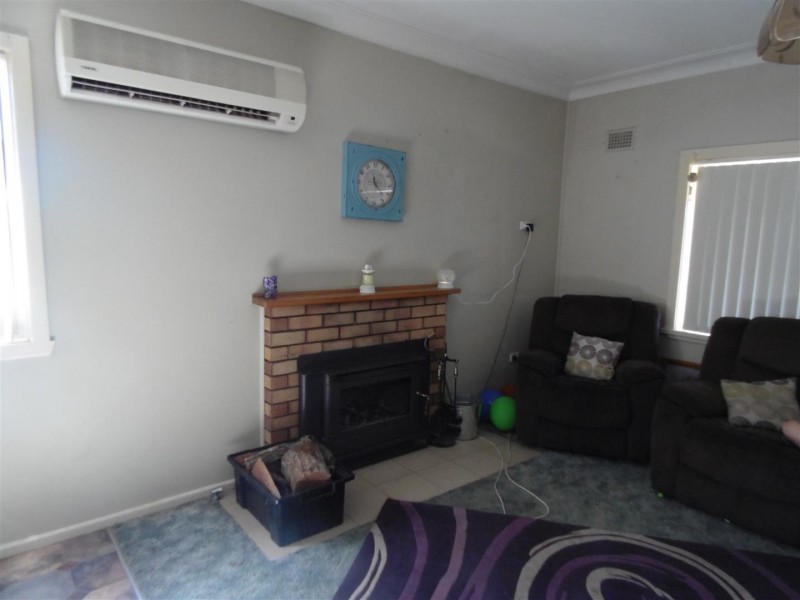 20 Middleton Street, Parkes NSW 2870
