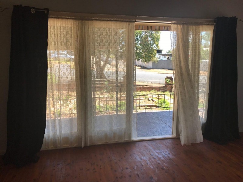 1 Howard Street, Parkes NSW 2870