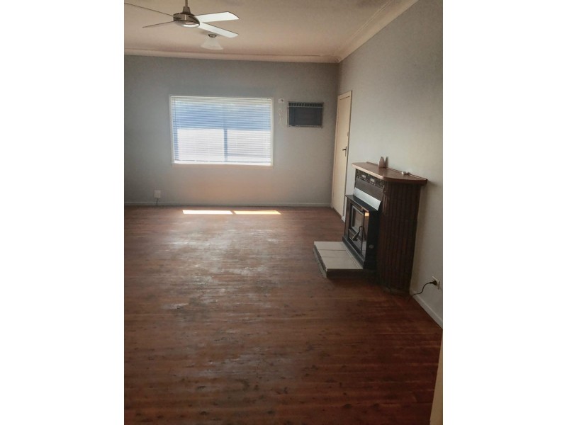 1 Howard Street, Parkes NSW 2870