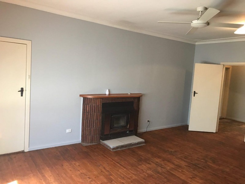 1 Howard Street, Parkes NSW 2870