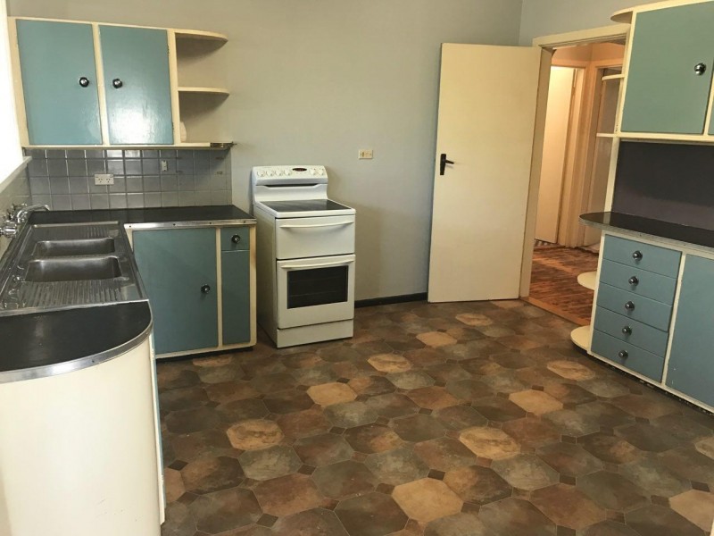 1 Howard Street, Parkes NSW 2870