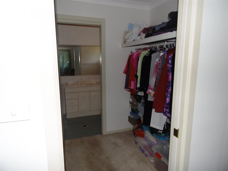 6 Mengarvie Road, Parkes NSW 2870