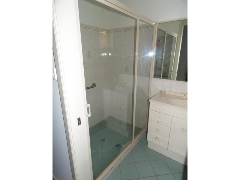 6 Mengarvie Road, Parkes NSW 2870