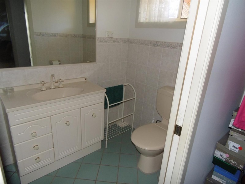 6 Mengarvie Road, Parkes NSW 2870