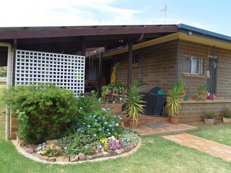 125-129 Victoria Street, Parkes NSW 2870