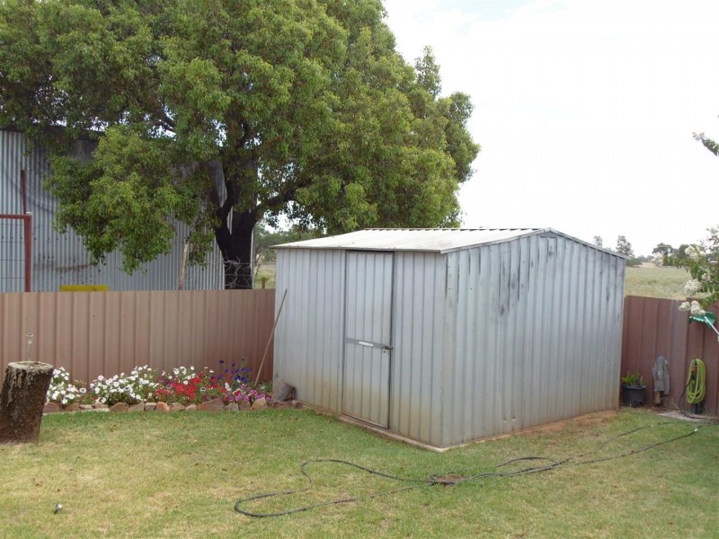 125-129 Victoria Street, Parkes NSW 2870