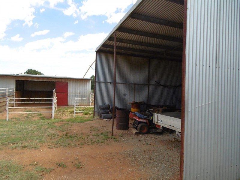 125-129 Victoria Street, Parkes NSW 2870