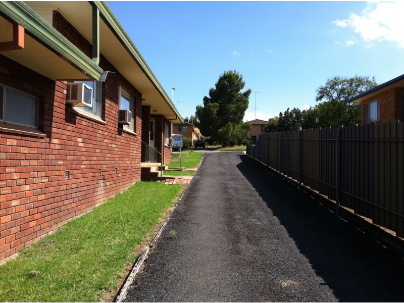 4/15 Boazman Street, Parkes NSW 2870