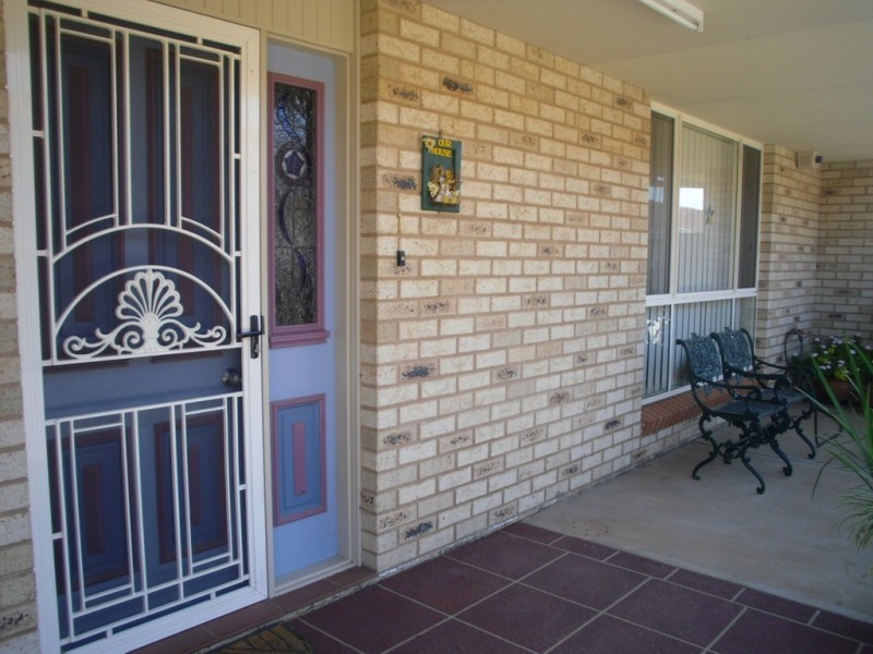 1/44 Brolgan Road, Parkes NSW 2870