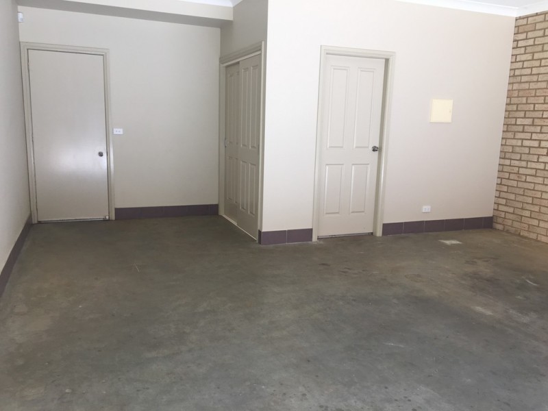 1/44 Brolgan Road, Parkes NSW 2870