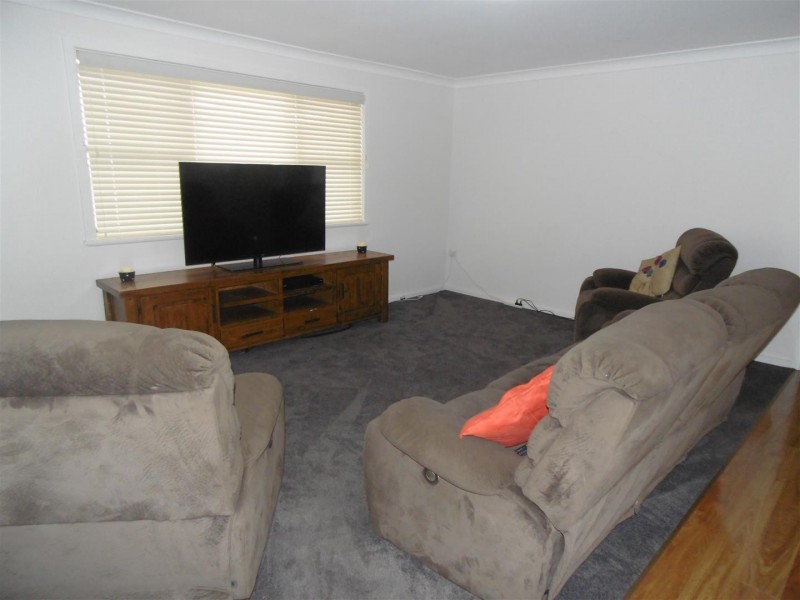 14 Barton Street, Parkes NSW 2870