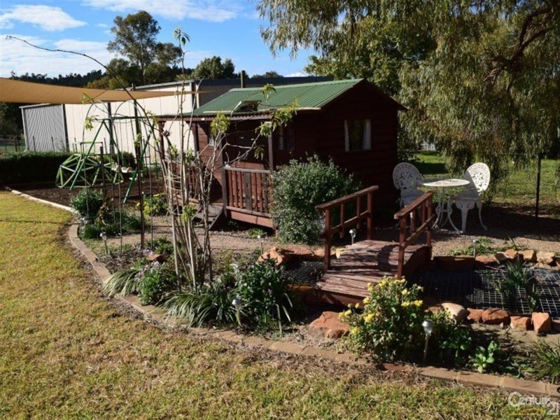 14 Barton Street, Parkes NSW 2870