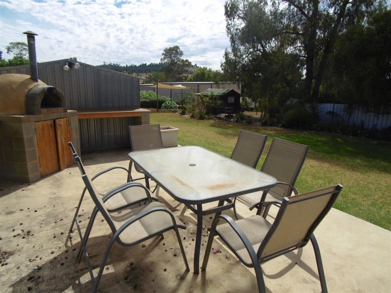 14 Barton Street, Parkes NSW 2870